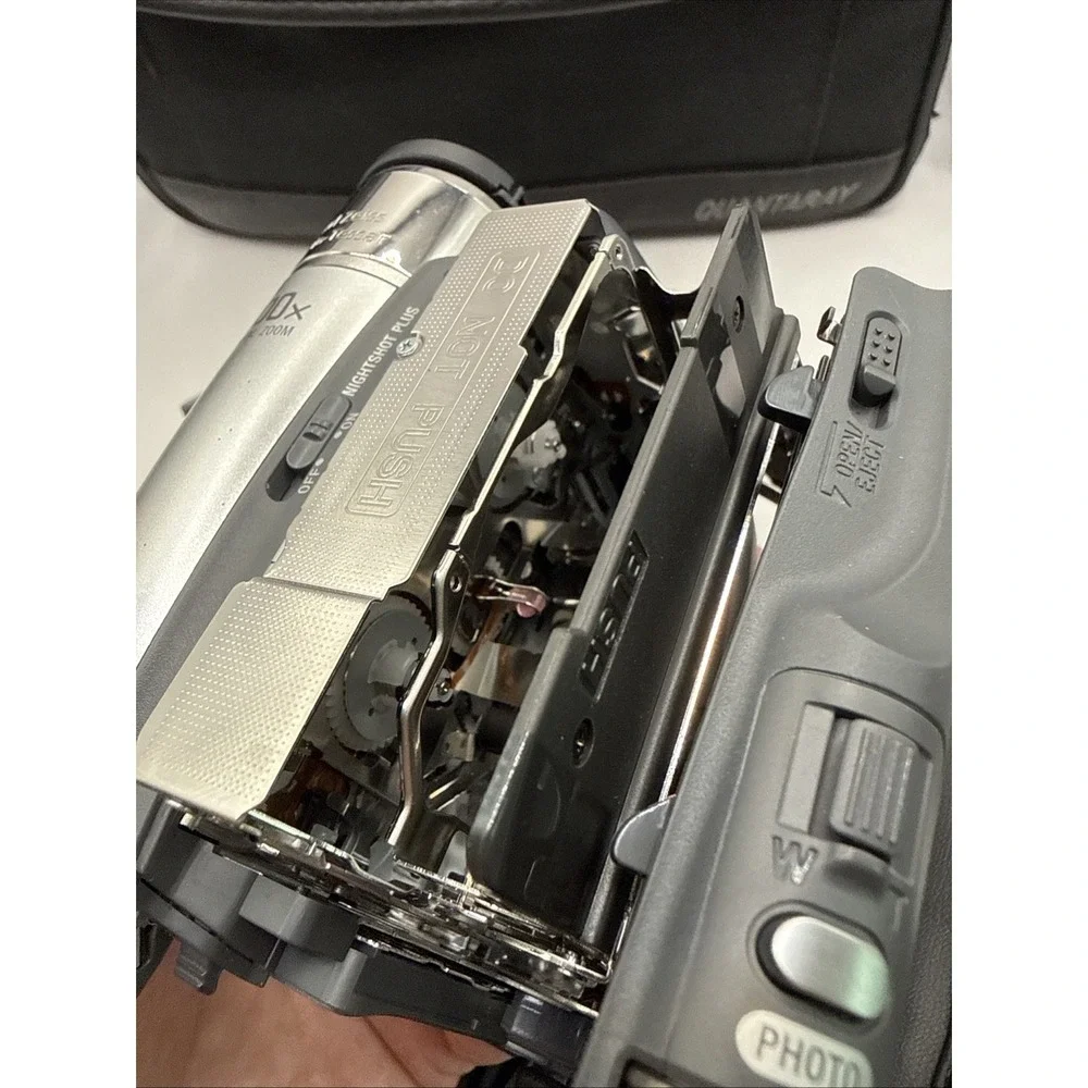 Sony Handycam Handheld Camcorder DCR-HC36 w/ case, charger, battery camera READ